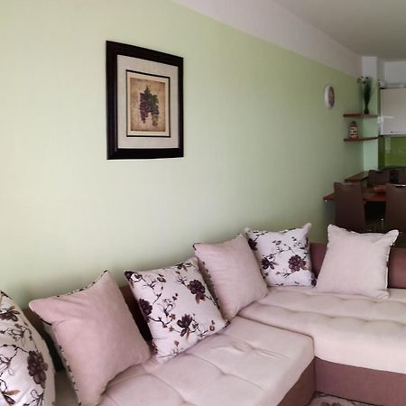 Apartment Sea Space 3 Dobra Voda Luaran gambar