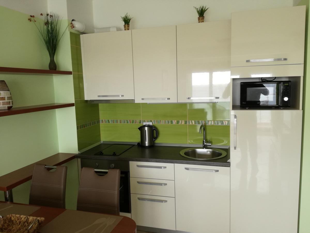 Apartment Sea Space 3 Dobra Voda Luaran gambar