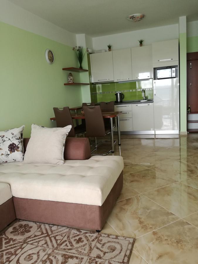 Apartment Sea Space 3 Dobra Voda Luaran gambar